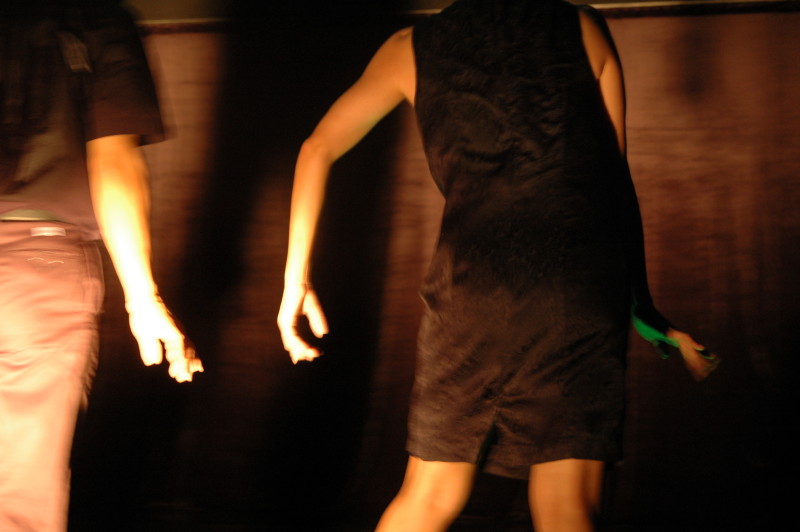 《無形接觸》於香港「多空間」Y-劇場之預演。