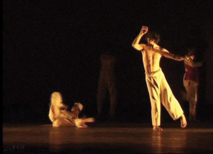 《X Project ─ 四方舞》於印度「Interface 2004」 舞蹈節之演出。