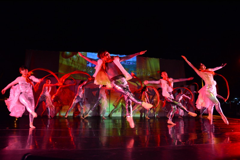 《舞在圍村III - 2046 小牛講古仔》2013-14年於新界演出。